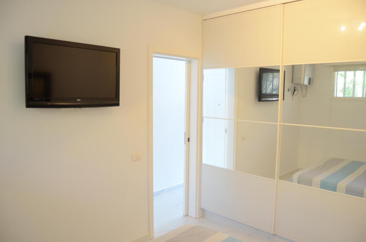 modern quite apartament beach front San Bartolomé Extérieur photo